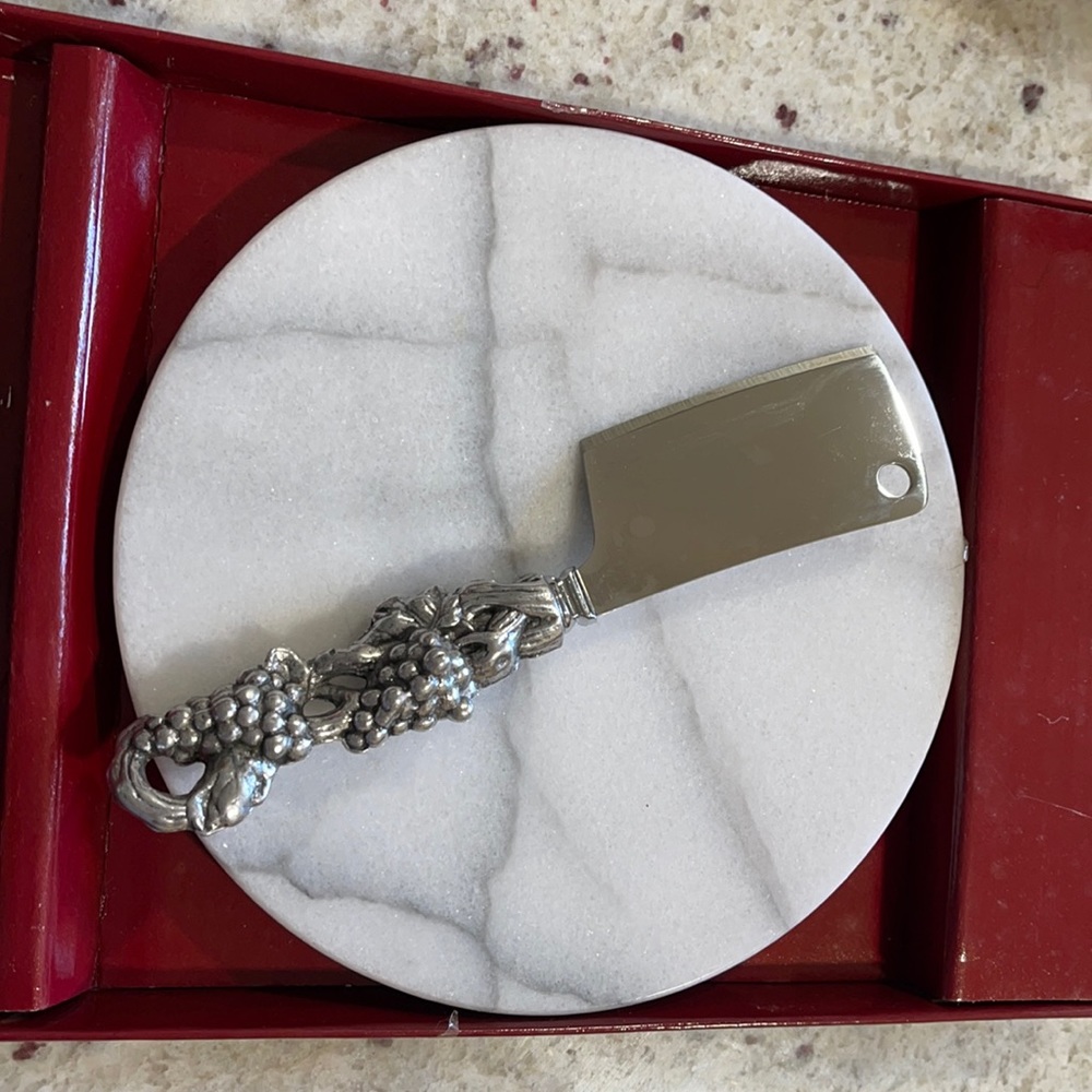 Arthur Court - Cheese plate and knife